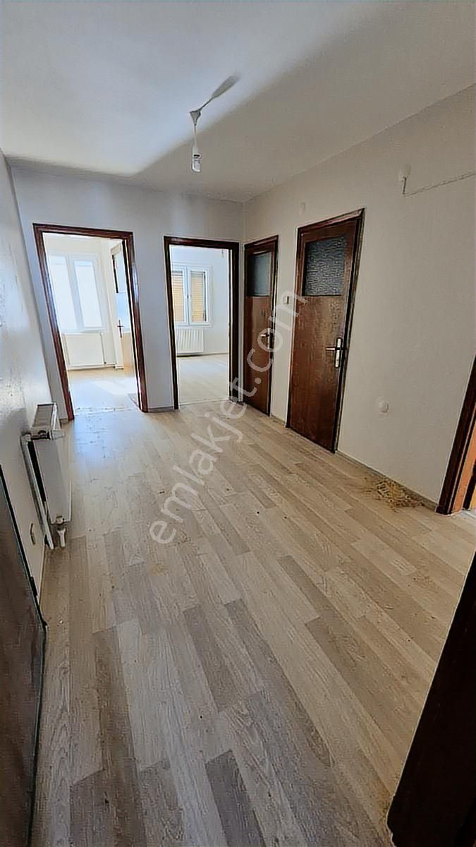 Dikili Merkezde Denize Yakın Jeotermalli Yeni Tadilatlı Kiralık - Görsel 9