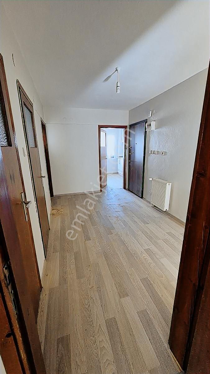 Dikili Merkezde Denize Yakın Jeotermalli Yeni Tadilatlı Kiralık - Görsel 5