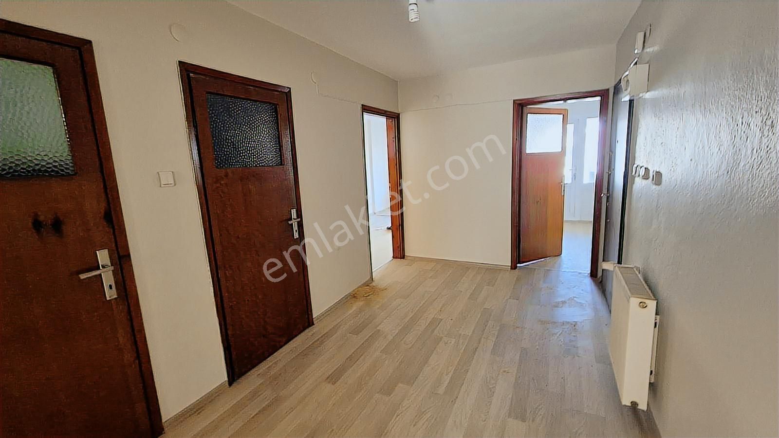 Dikili Merkezde Denize Yakın Jeotermalli Yeni Tadilatlı Kiralık - Görsel 13