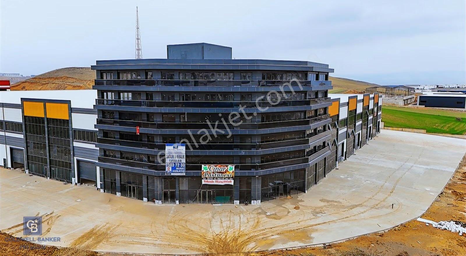 Cb Premıum'dan Kazan Sarayda Köşe Başı Yeni Binada Ofisler