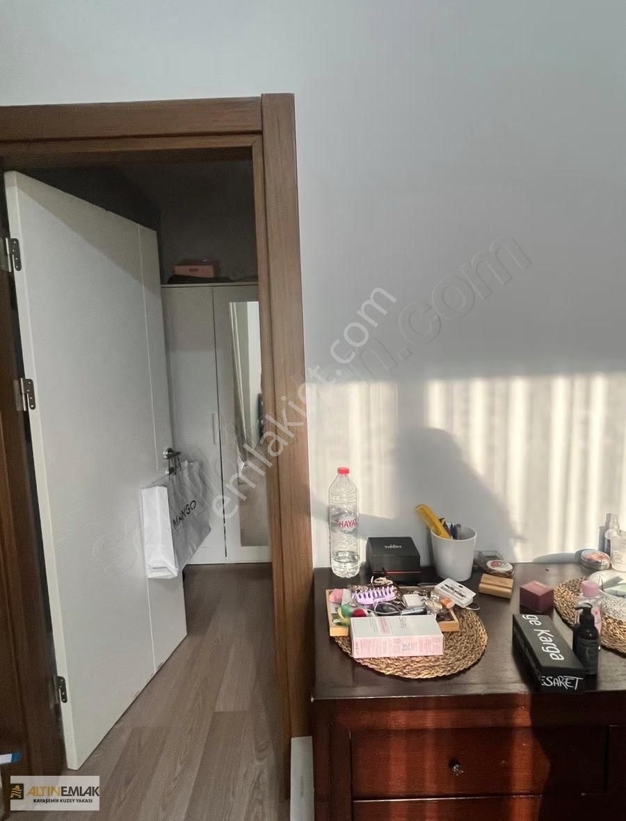 Medikule Rezidans'ta Kiralık 1+1 Daire - Eşyasız-giyinme Odalı - Görsel 9