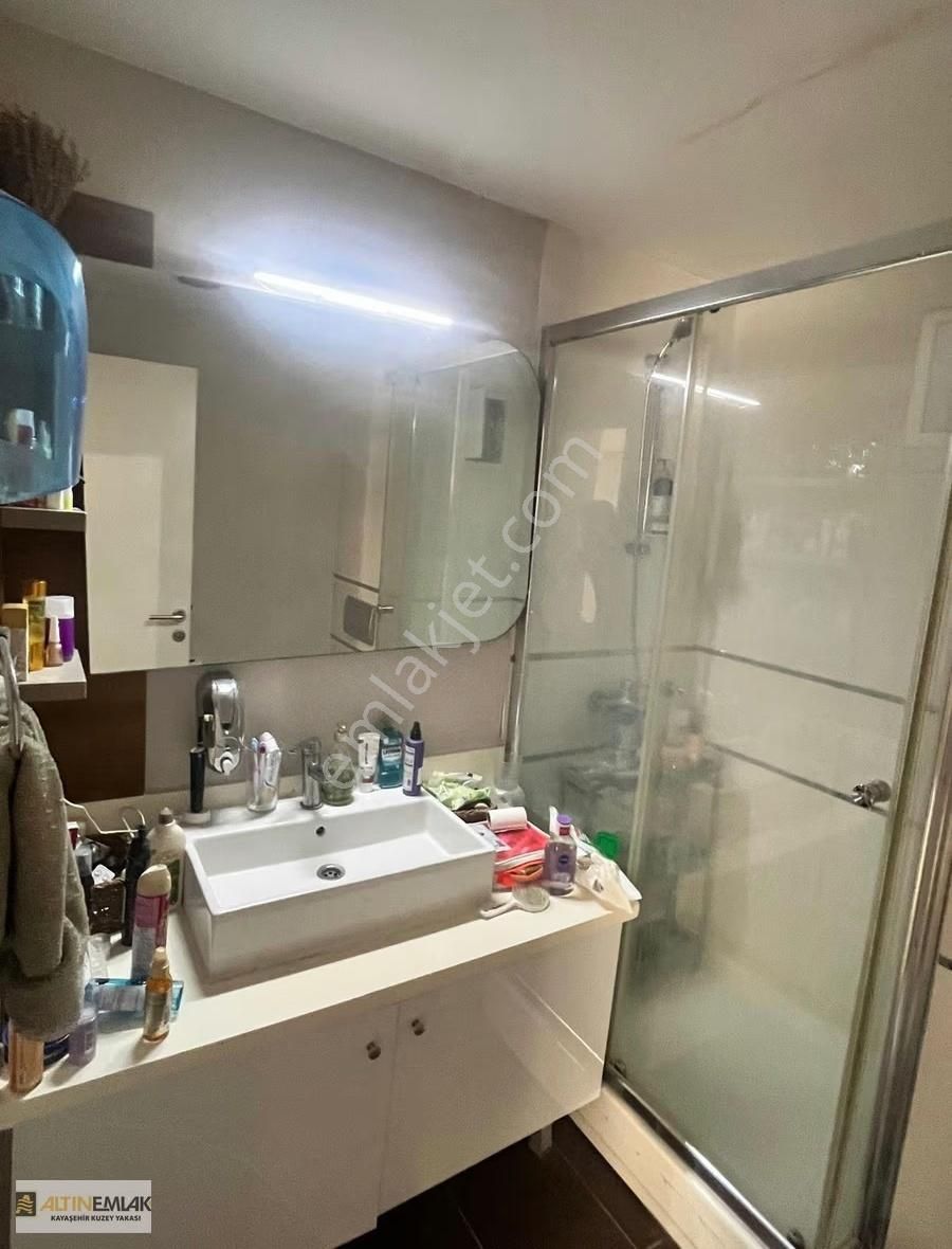 Medikule Rezidans'ta Kiralık 1+1 Daire - Eşyasız-giyinme Odalı - Görsel 13