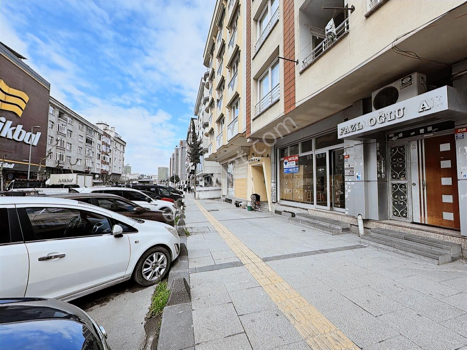 Sevcan Remax Zeytinburnu Çırpıcı 60m2 Depolu 150m2 Cadde Dükkan - Görsel 4