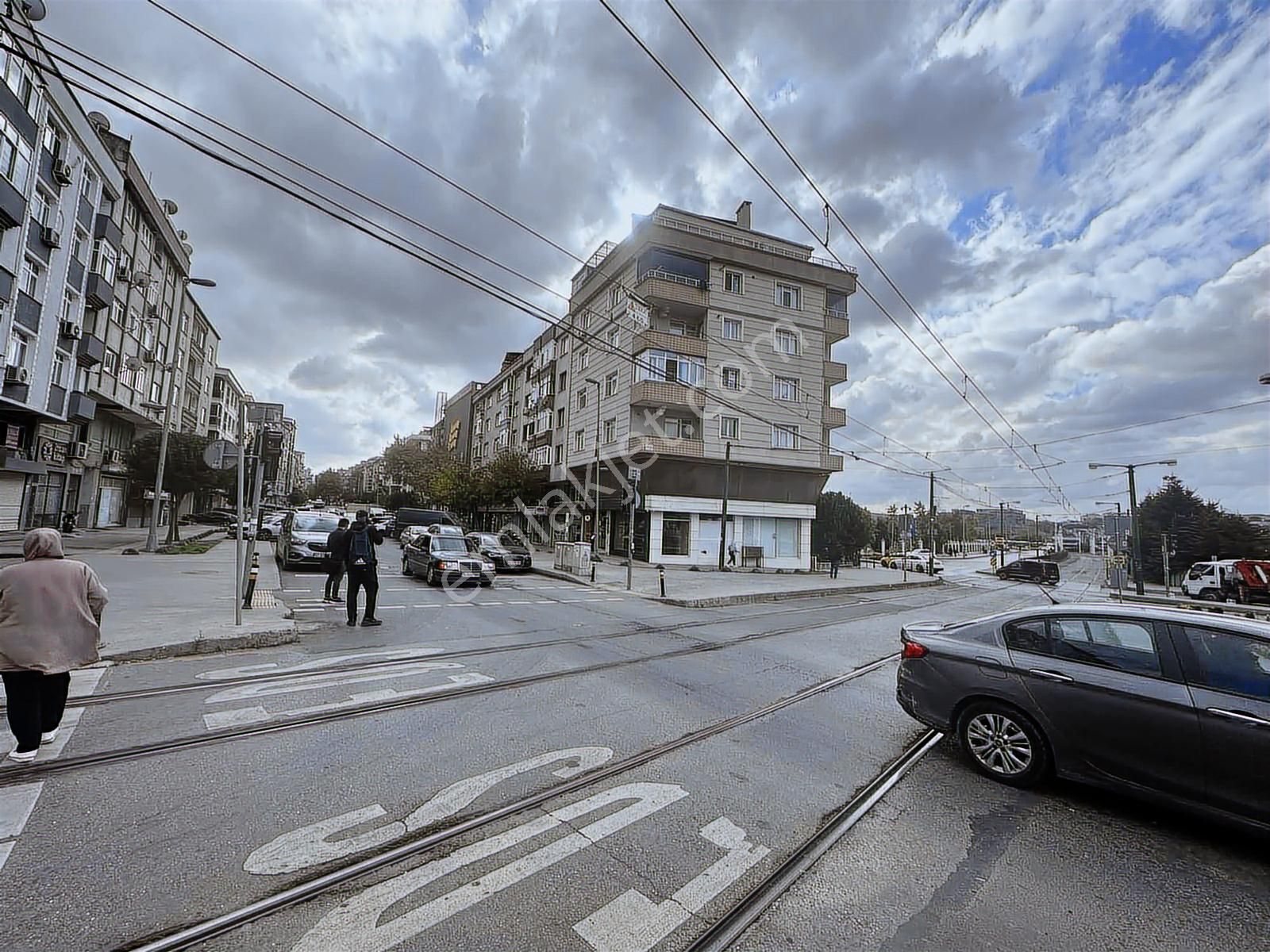 Sevcan Remax Zeytinburnu Çırpıcı 60m2 Depolu 150m2 Cadde Dükkan - Görsel 18