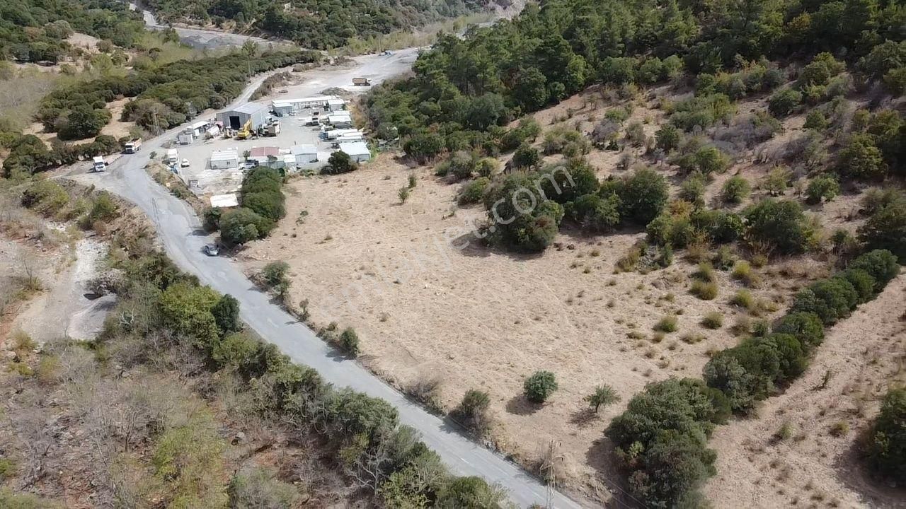 Çanakkale Merkez Haliloğlu Köyünde Yola Cepheli 8 Dönüm Satılık Tarla