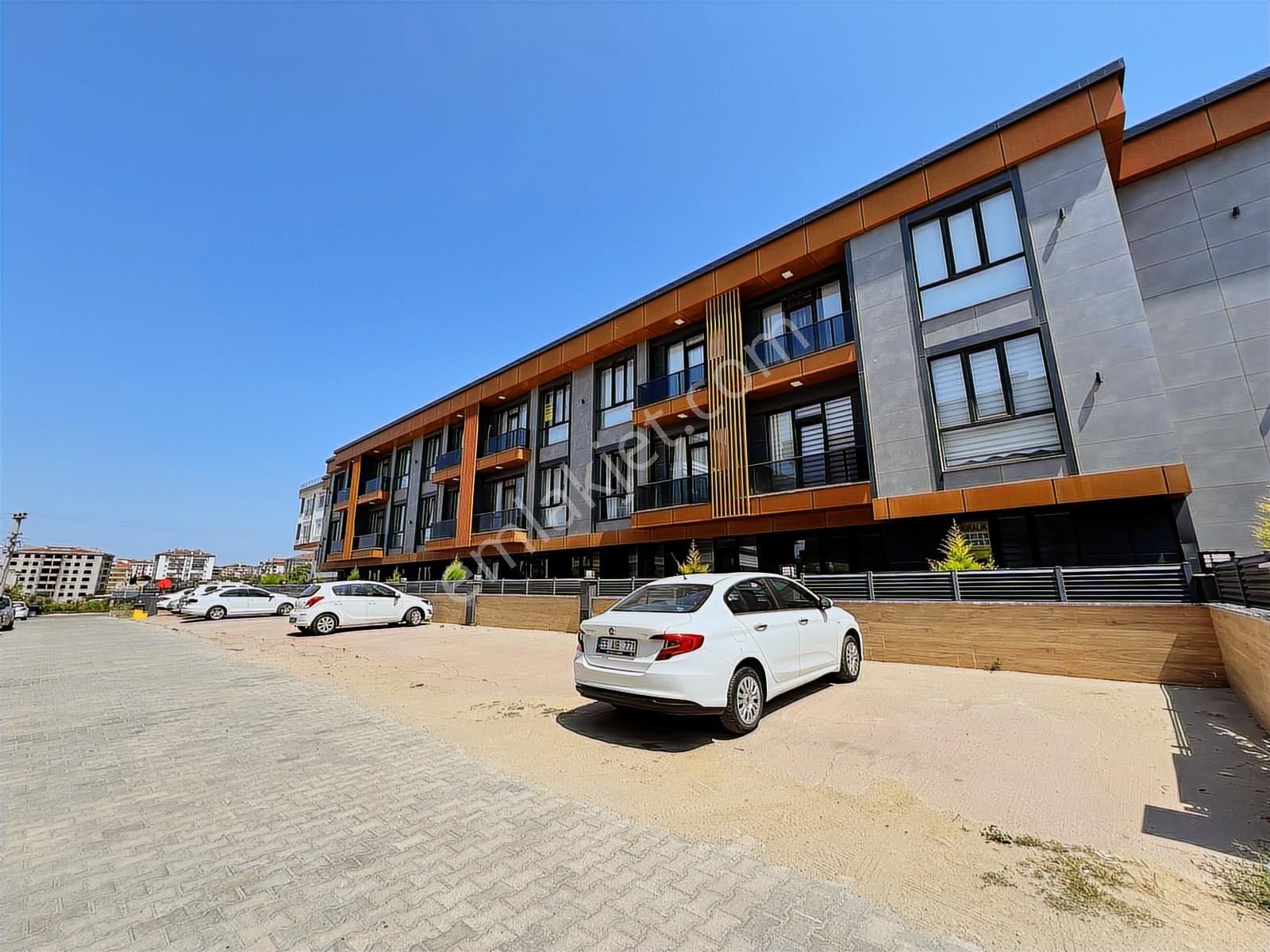 Redstone'dan Uysal Boulevard'da Full Eşyalı Satılık 1+1 Daire - Görsel 5