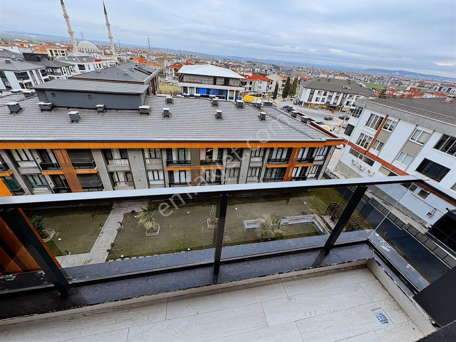 Redstone'dan Uysal Boulevard'da Full Eşyalı Satılık 1+1 Daire - Görsel 11