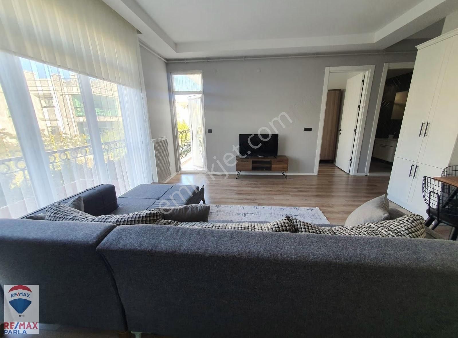 Körfez Marina Sahile Yürüme Mesafesi Yazlık Tadında Satılık 1+1 - Görsel 3