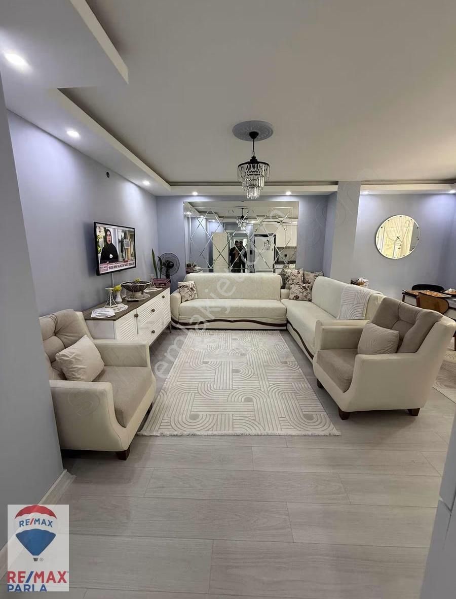 Remax / Murat / Atakent Tramvay Durağına 150 Metre Mesafede 2+1 - Görsel 2