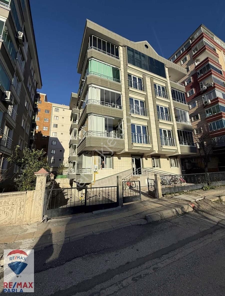 Remax / Murat / Atakent Tramvay Durağına 150 Metre Mesafede 2+1 - Görsel 17