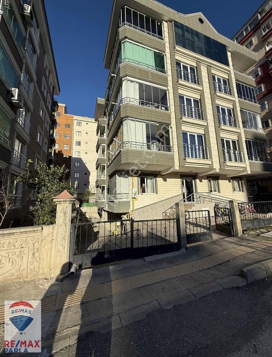 Remax / Murat / Atakent Tramvay Durağına 150 Metre Mesafede 2+1 - Görsel 22