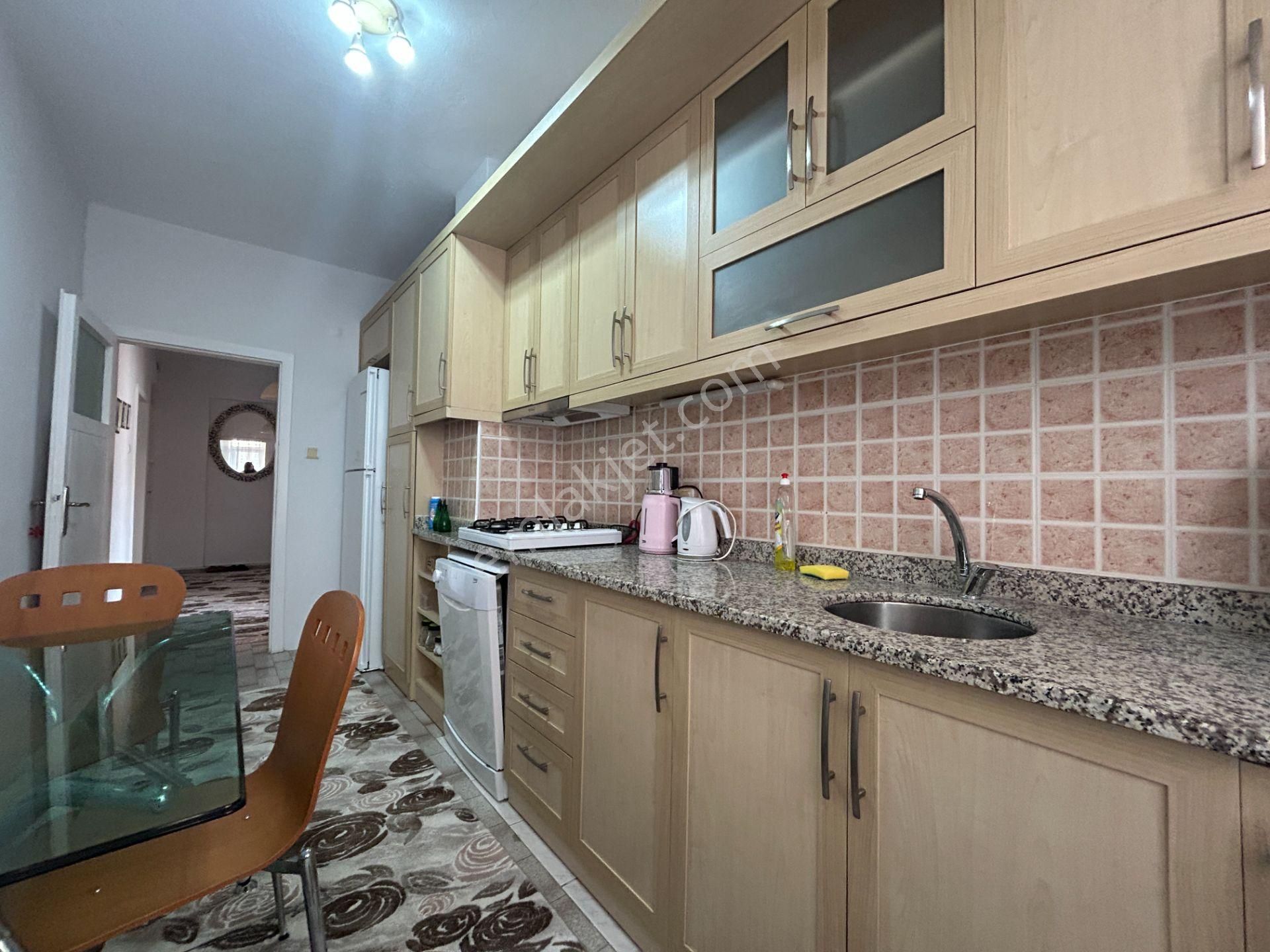 Alanya Merkez Atatürk Caddesinde Denize 100 Metre Eşyalı 2+1 - Görsel 7