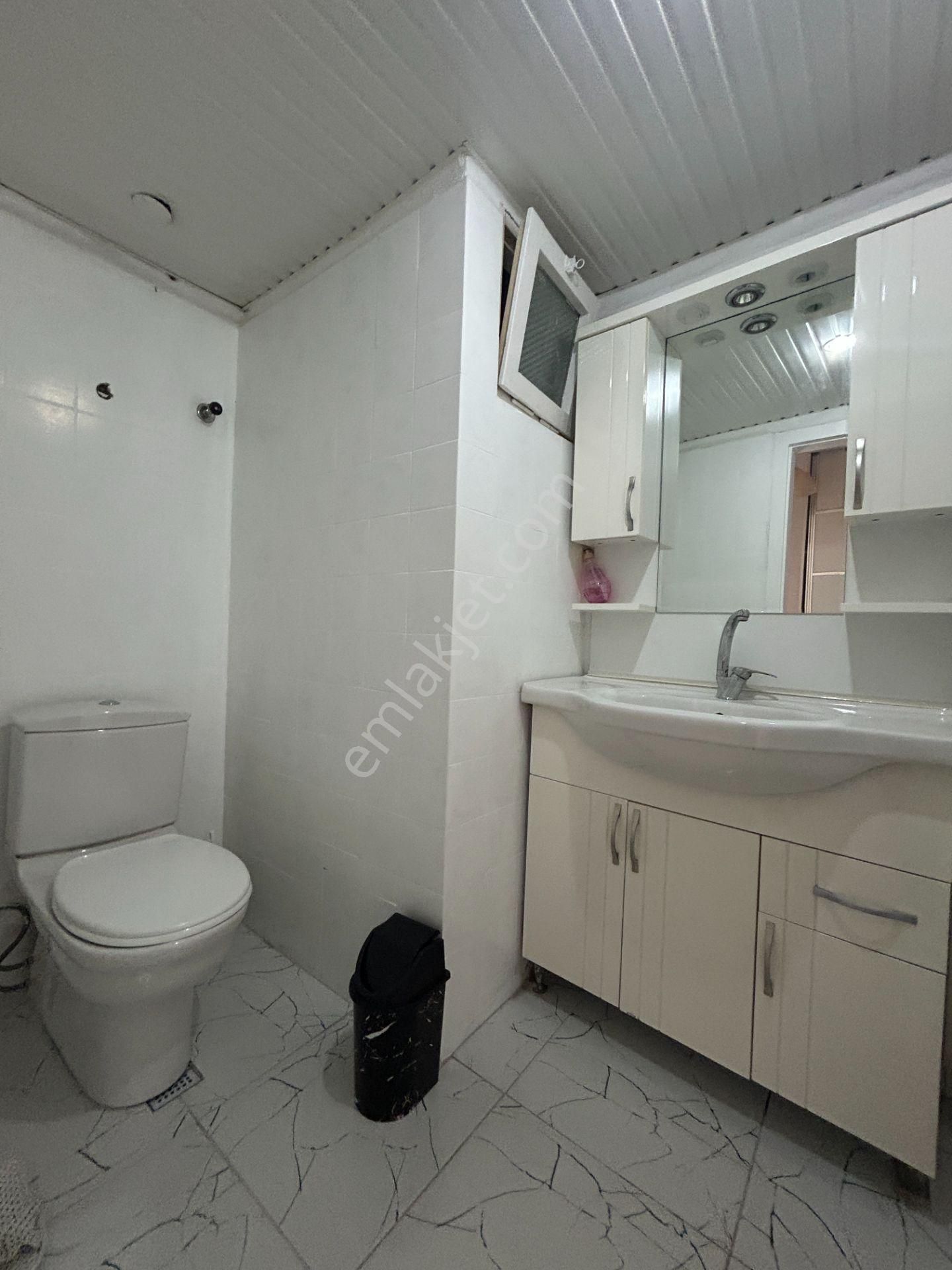 Alanya Merkez Atatürk Caddesinde Denize 100 Metre Eşyalı 2+1 - Görsel 16