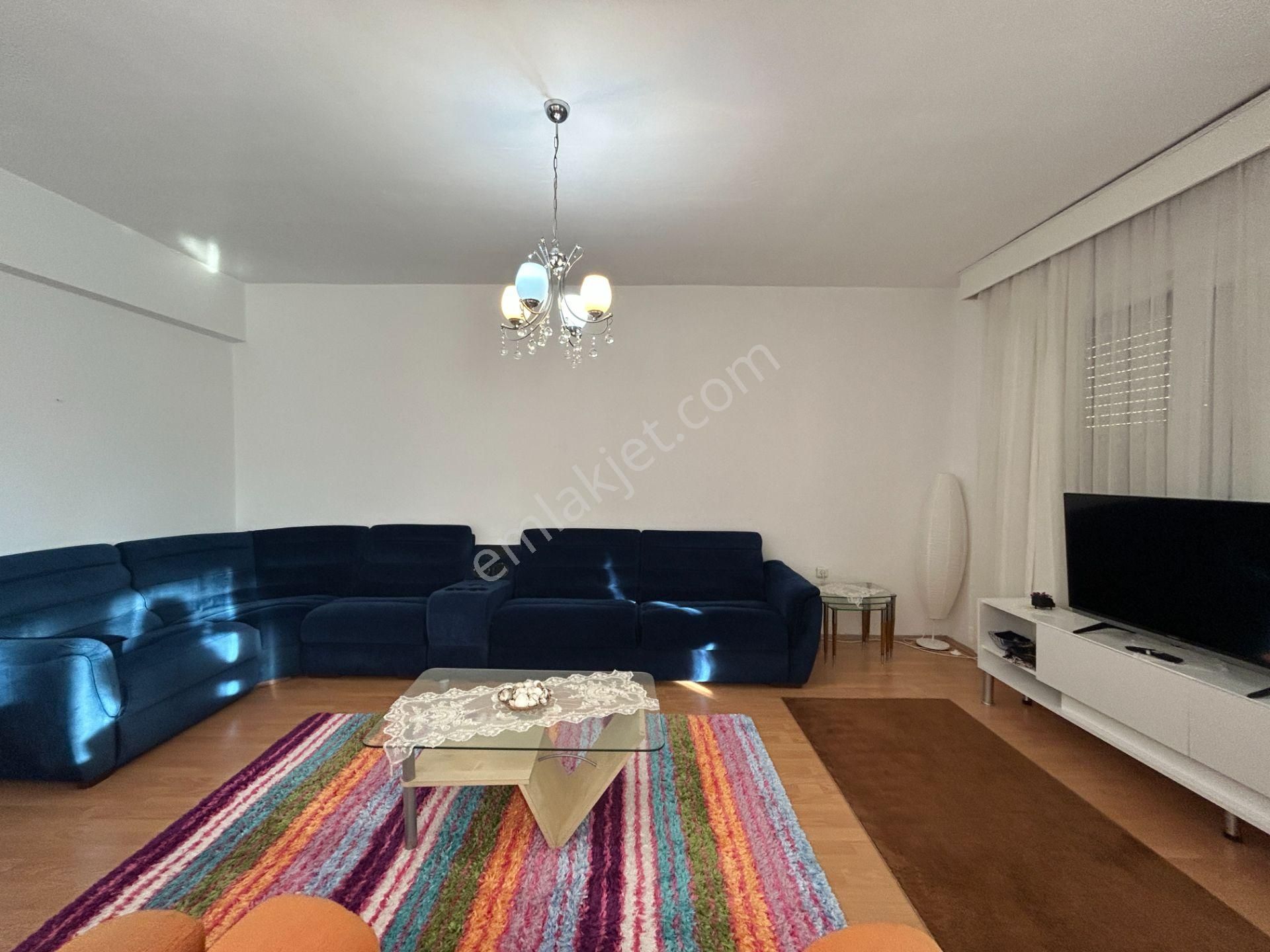 Alanya Merkez Atatürk Caddesinde Denize 100 Metre Eşyalı 2+1 - Görsel 8