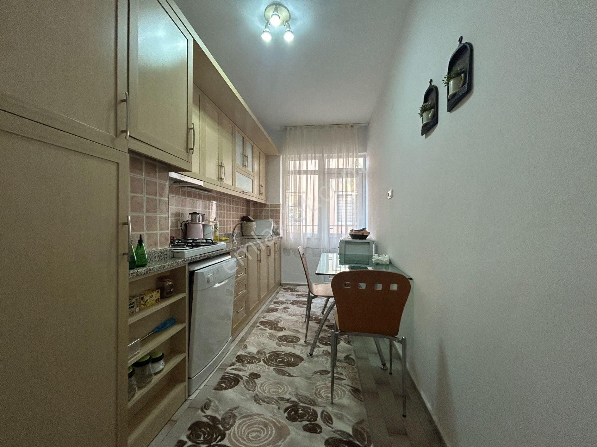 Alanya Merkez Atatürk Caddesinde Denize 100 Metre Eşyalı 2+1 - Görsel 2