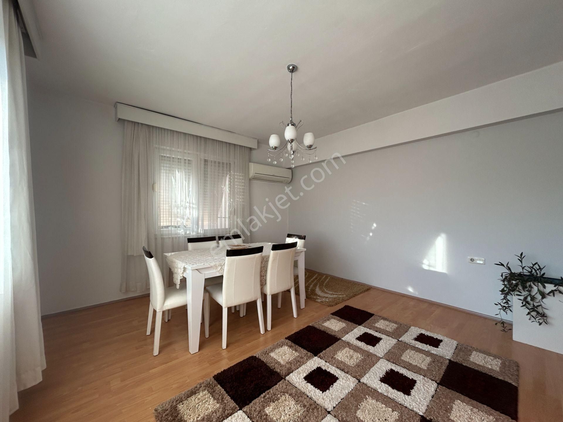 Alanya Merkez Atatürk Caddesinde Denize 100 Metre Eşyalı 2+1 - Görsel 9