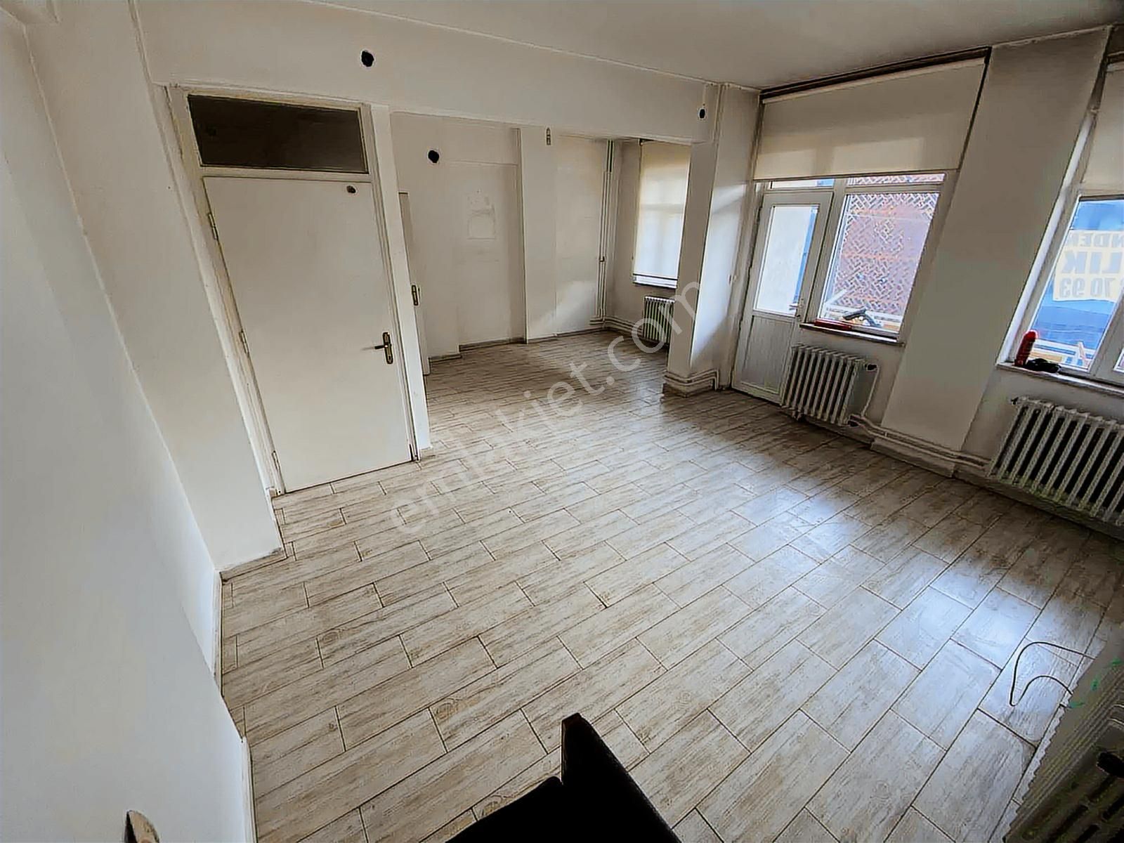Kiralık 2+1 Daire Numune Hastane Yanı - Görsel 18
