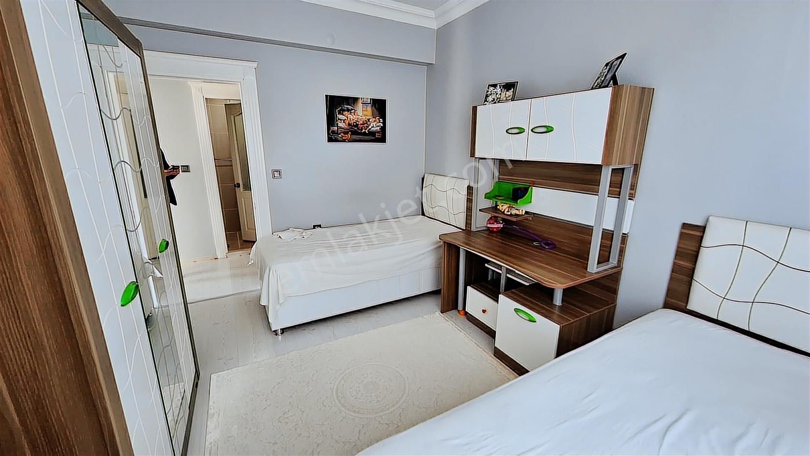 Şehir Merkezinde 3+1 Geniş Masrafsız Satılık Daire - Görsel 13