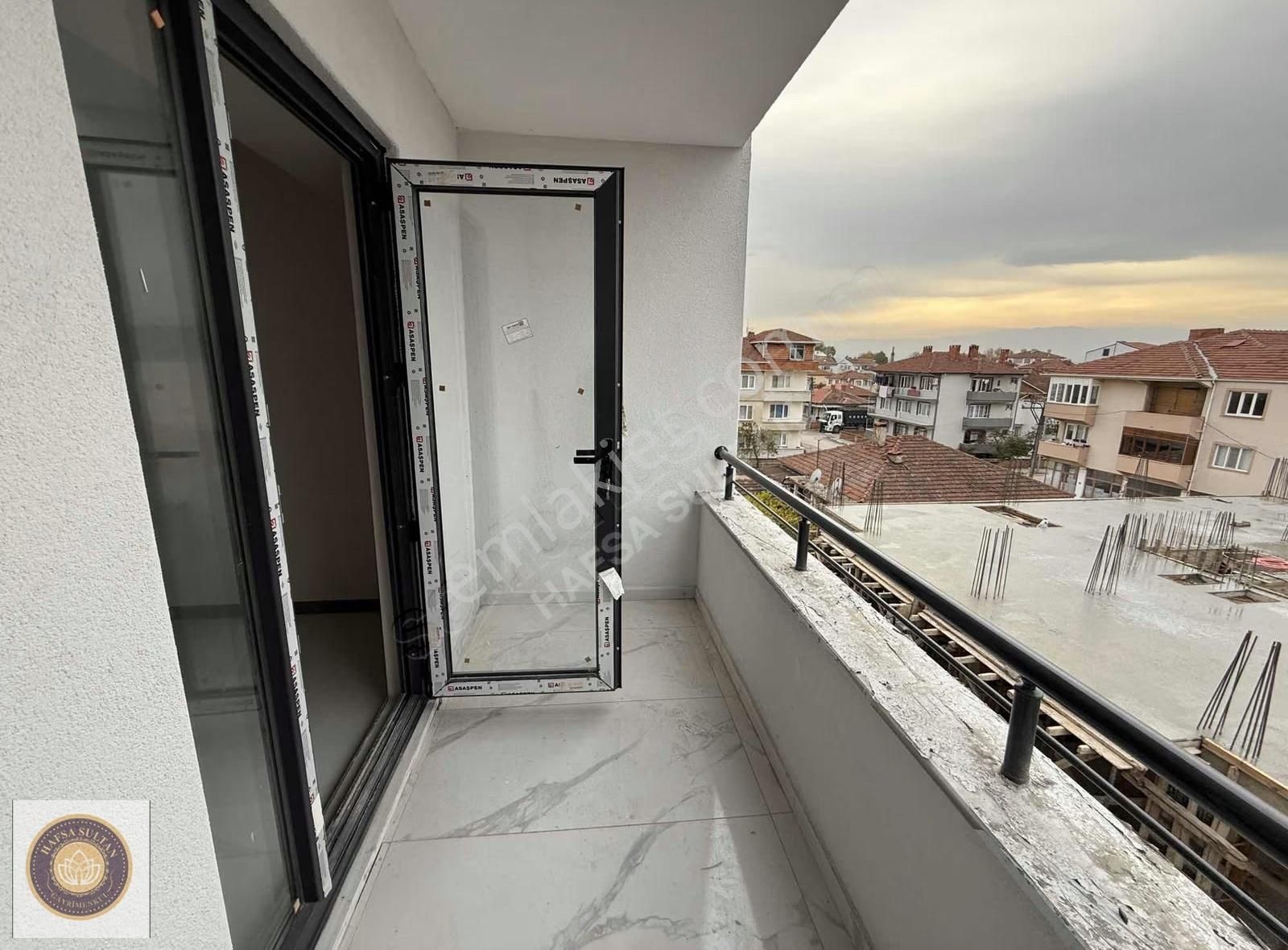 Y Şehir Yenigünde Satılık Lüx Dairler - Görsel 3