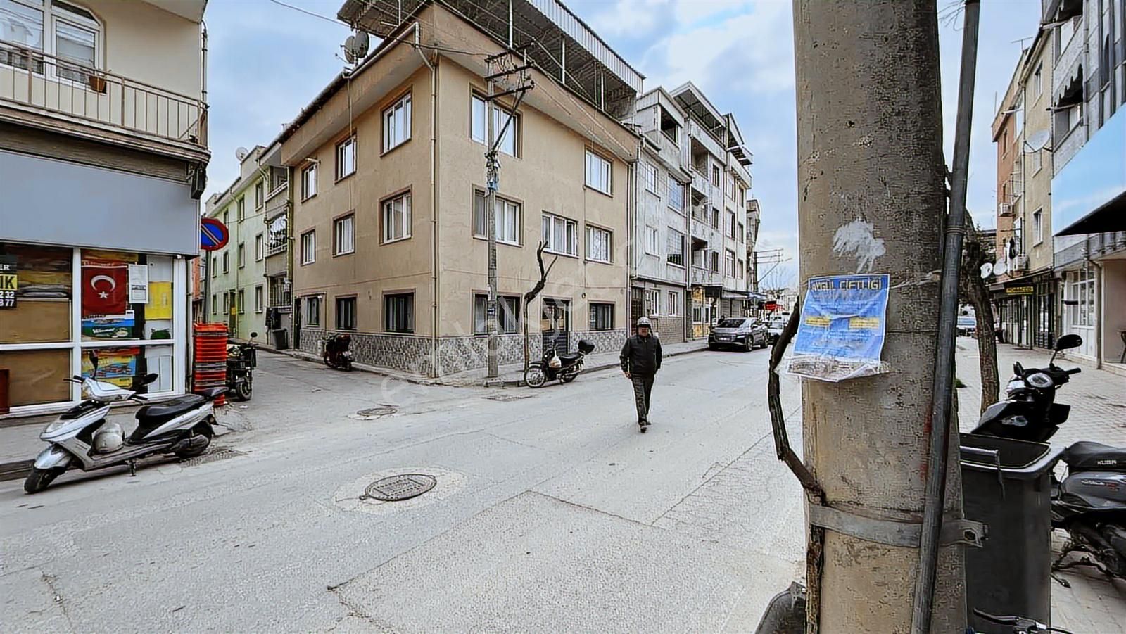 Gençler Gayrimenkul'den Mesudiye İnegöl Caddesi Üzeri - Görsel 8