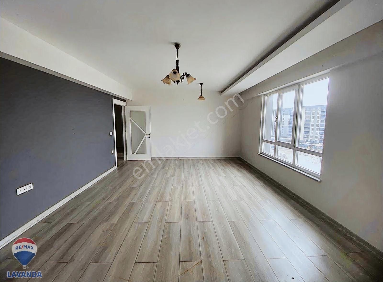 Remax Lavanda'dan Greentown Sitesinde 3+1 Lüks Kiralık Daire - Görsel 3
