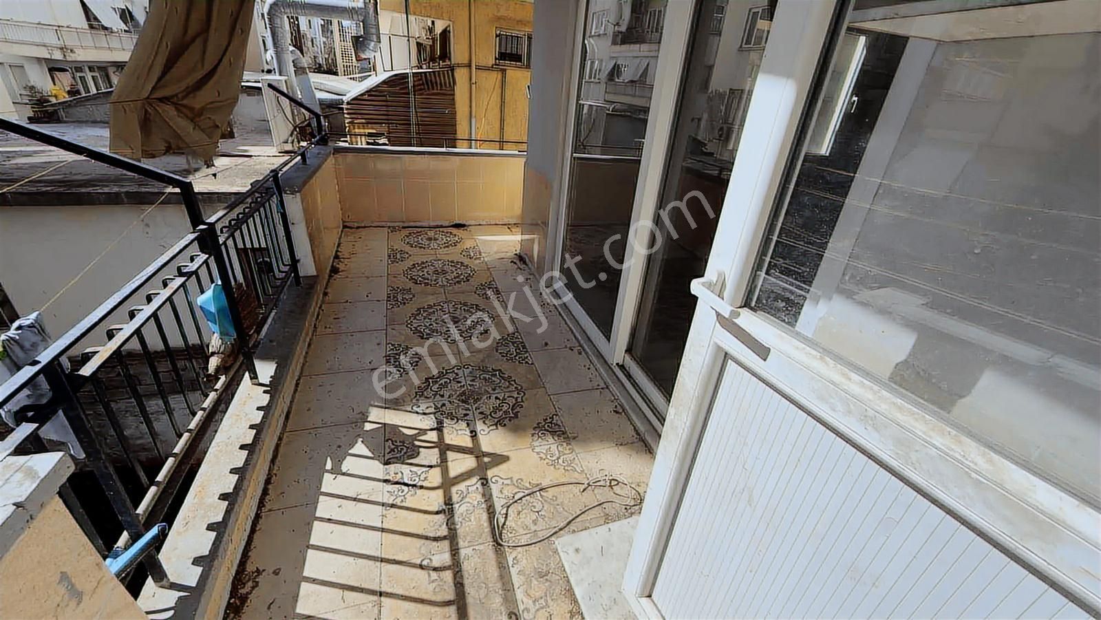 Merkezi Konum 3+1 1. Kat Kiralık Daire - Görsel 5