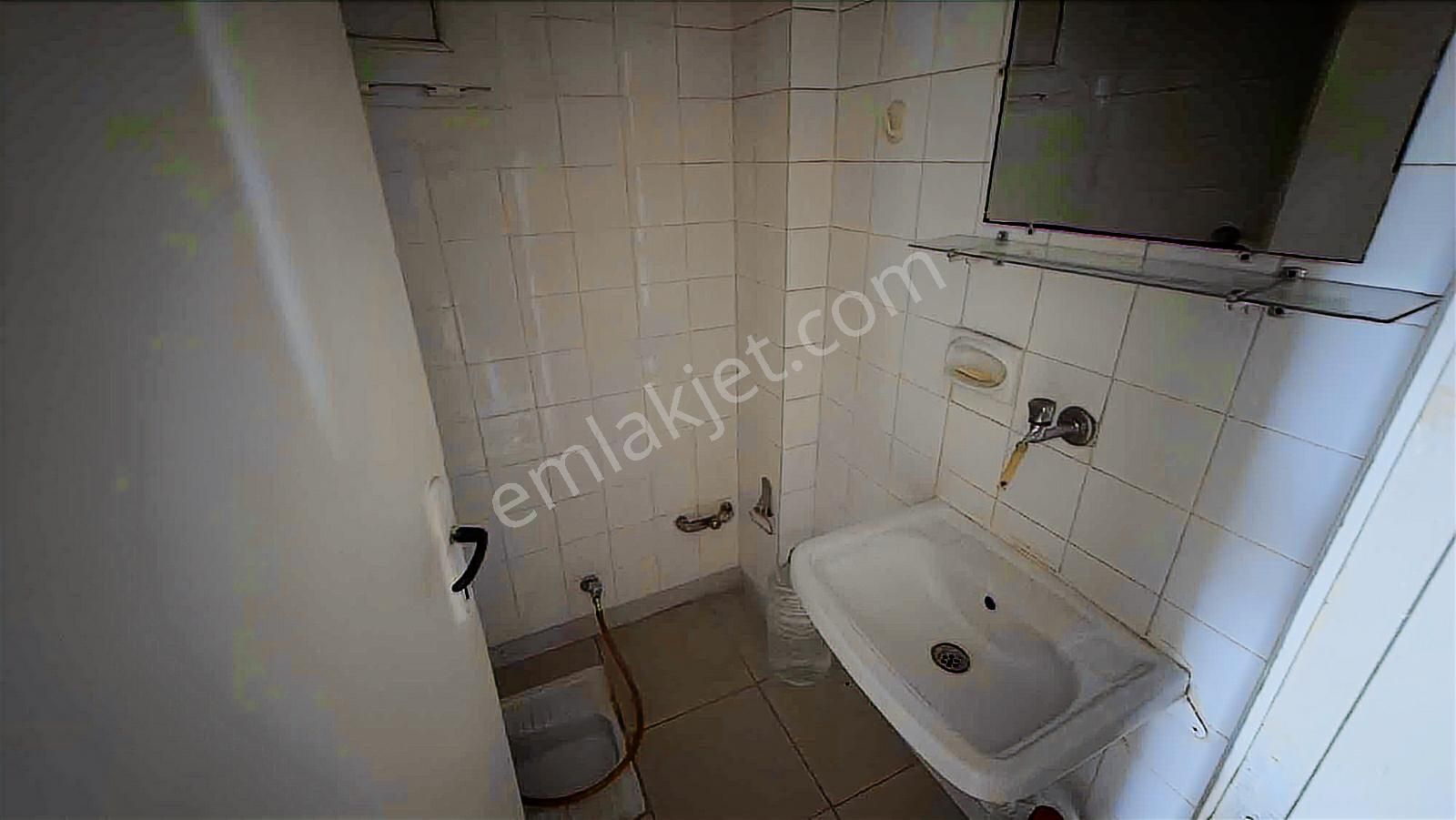 Merkezi Konum 3+1 1. Kat Kiralık Daire - Görsel 9