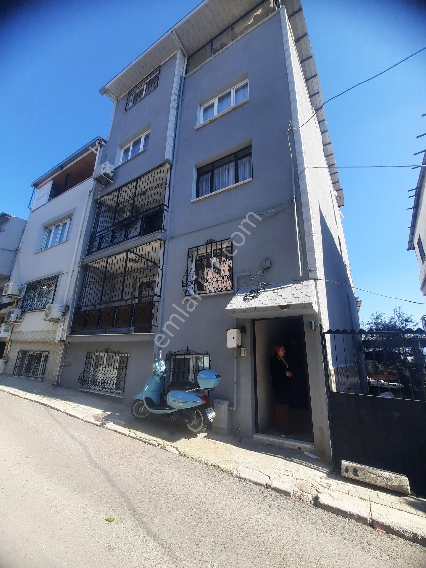 Turpa Güven Gayrimenkulden Kiralık Daire Karabaglar