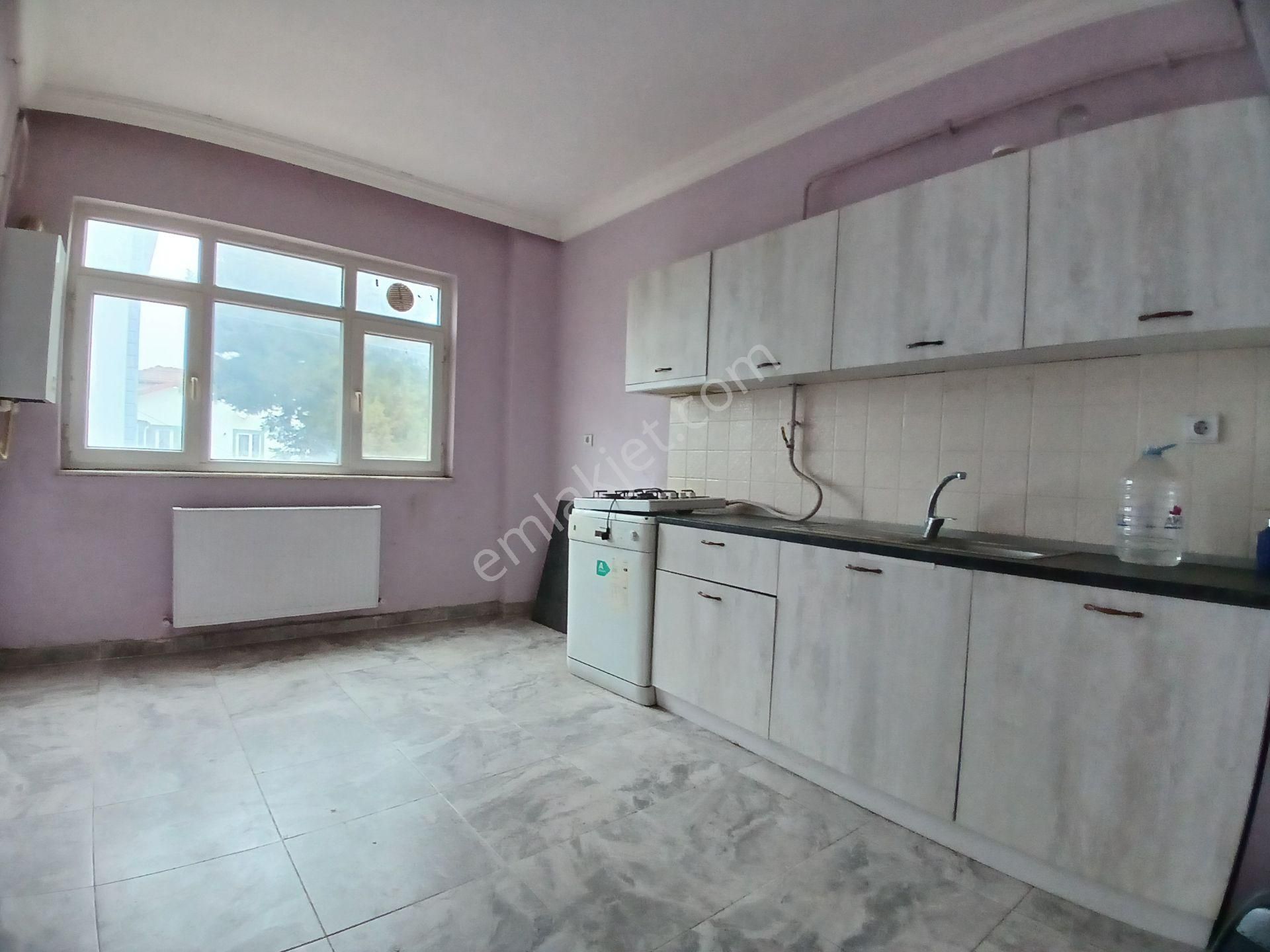 Adapazarı Şeker Mahallesi’nde 2+1 Kiralık Daire - Görsel 9