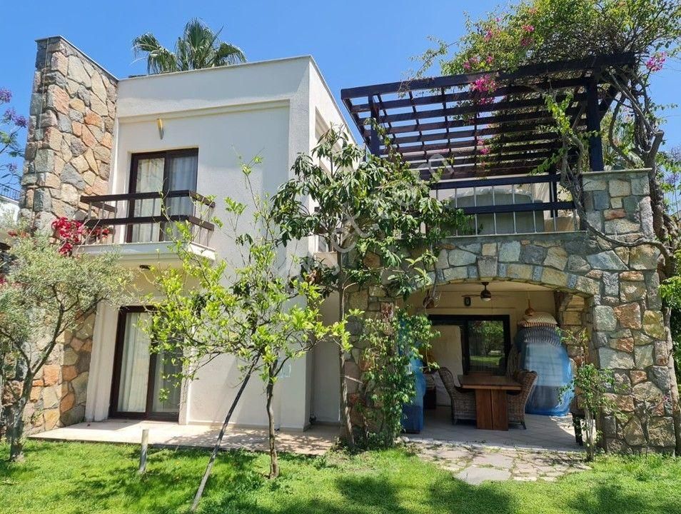 Gölköy' De Geniş Bahçeli Villa 3+1 / 200m2 - Görsel 2