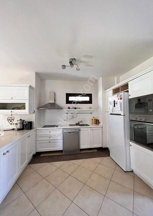 Gölköy' De Geniş Bahçeli Villa 3+1 / 200m2 - Görsel 21