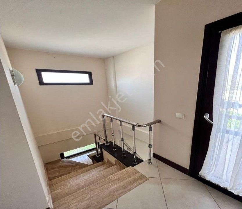 Gölköy' De Geniş Bahçeli Villa 3+1 / 200m2 - Görsel 26