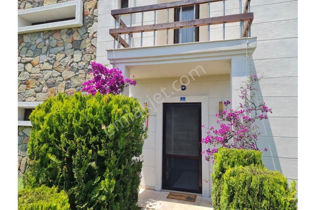 Gölköy' De Geniş Bahçeli Villa 3+1 / 200m2 - Görsel 13