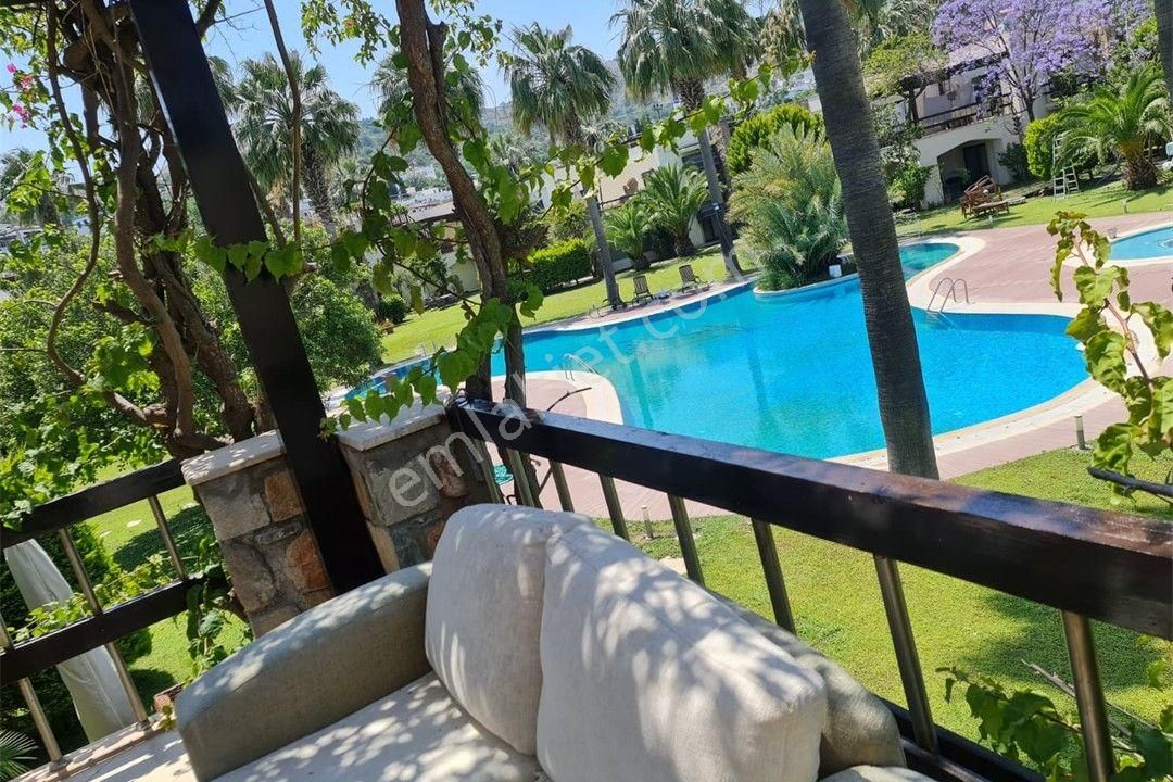 Gölköy' De Geniş Bahçeli Villa 3+1 / 200m2 - Görsel 3