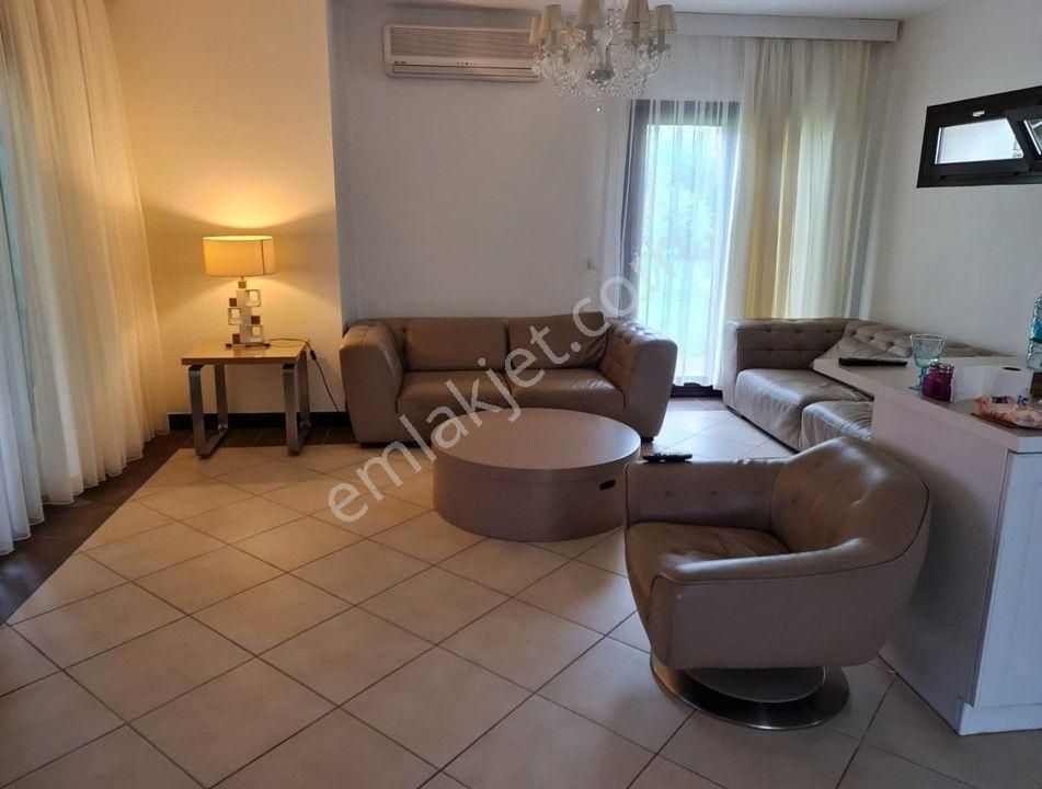 Gölköy' De Geniş Bahçeli Villa 3+1 / 200m2 - Görsel 18