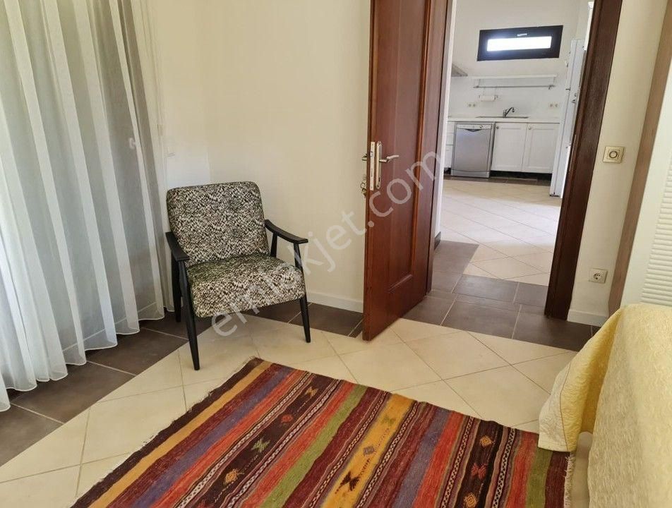 Gölköy' De Geniş Bahçeli Villa 3+1 / 200m2 - Görsel 32