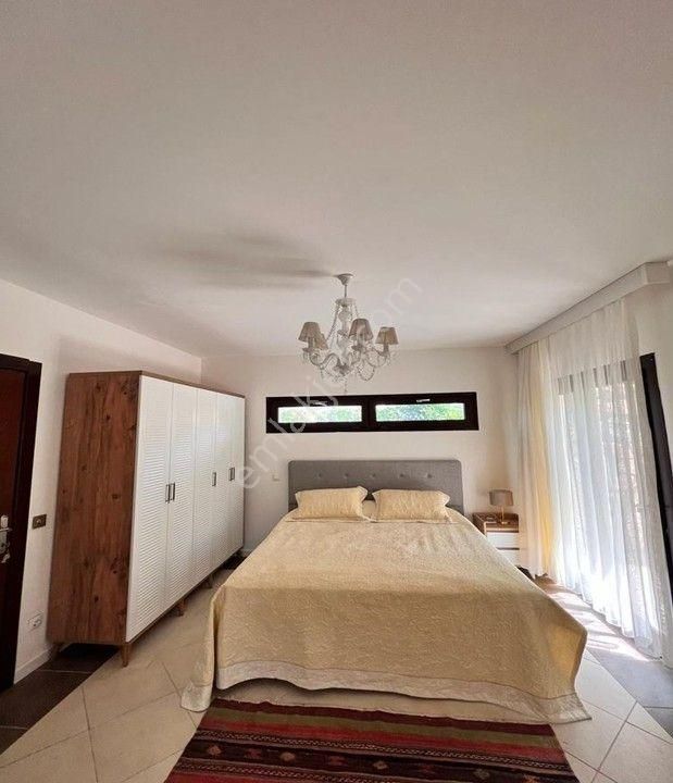 Gölköy' De Geniş Bahçeli Villa 3+1 / 200m2 - Görsel 31