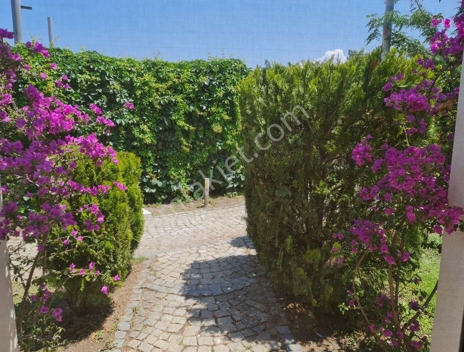 Gölköy' De Geniş Bahçeli Villa 3+1 / 200m2 - Görsel 11