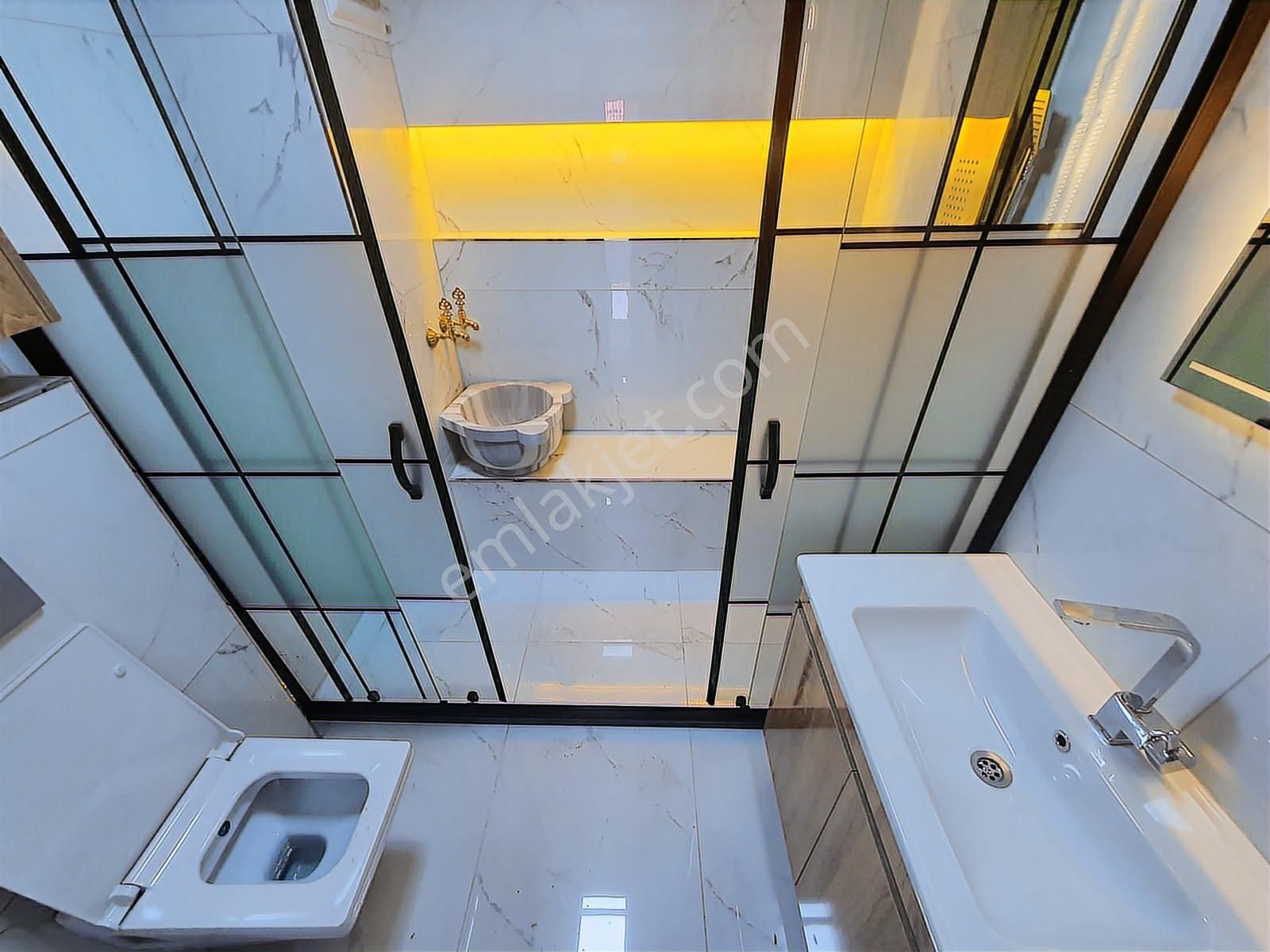 Hastane Ve Emniyet Arkasında Kiralık Ara Kat Lüks 2+1 - Videolu