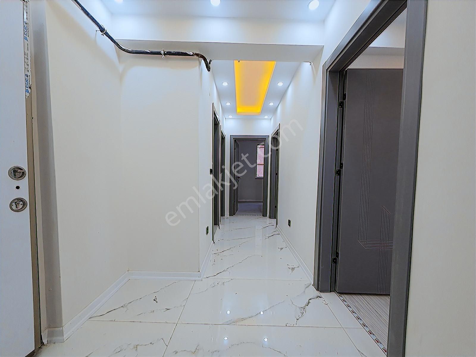 Hacılar Çeşmesinde Okula, Pazara, Caddeye Yakın, Ön Cephe 2+1 - Görsel 13