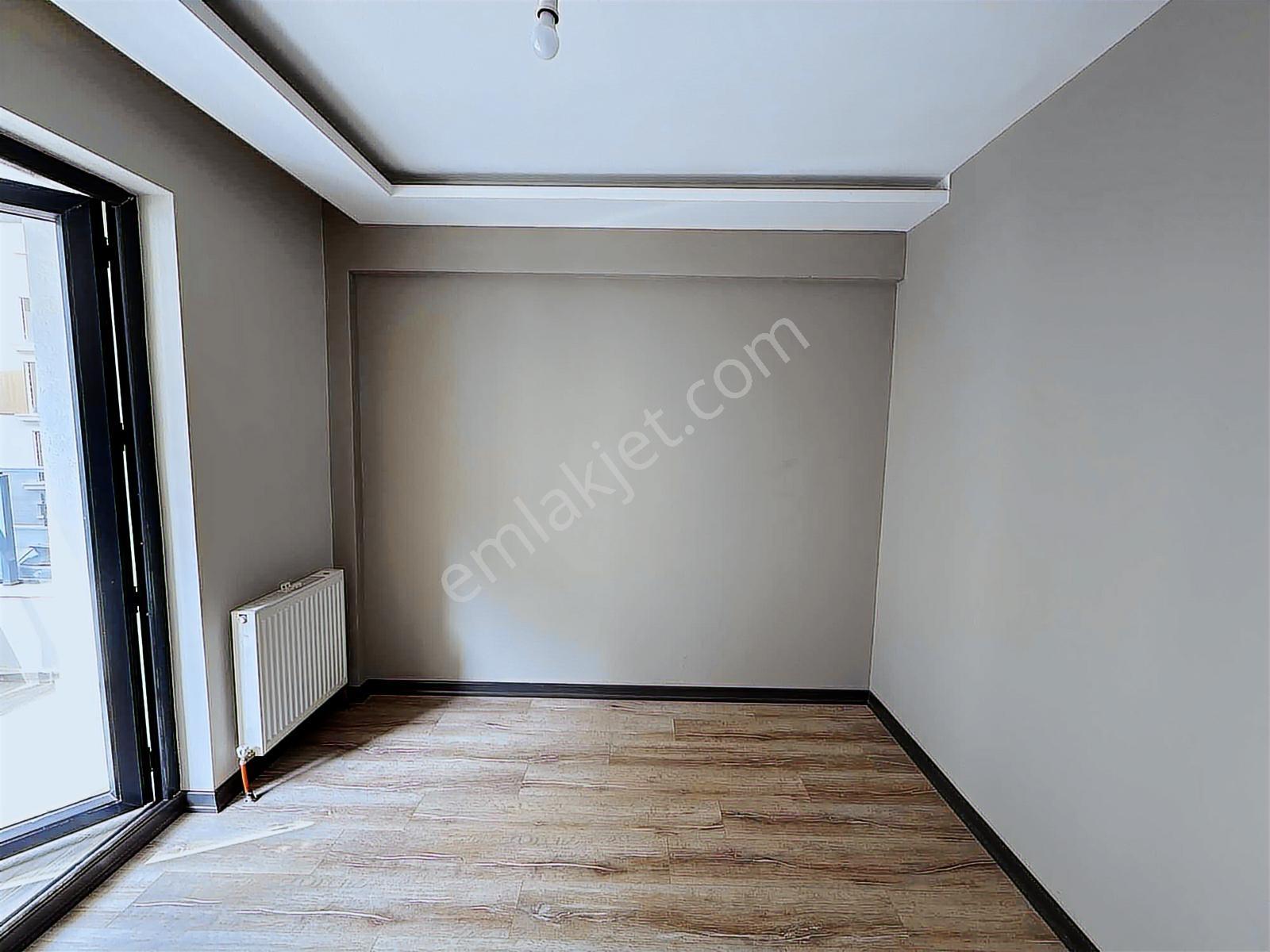 Alaçatı'dan İncek'te Geniş Kullanışlı Ferah Lüks 1+1 Daire - Görsel 19