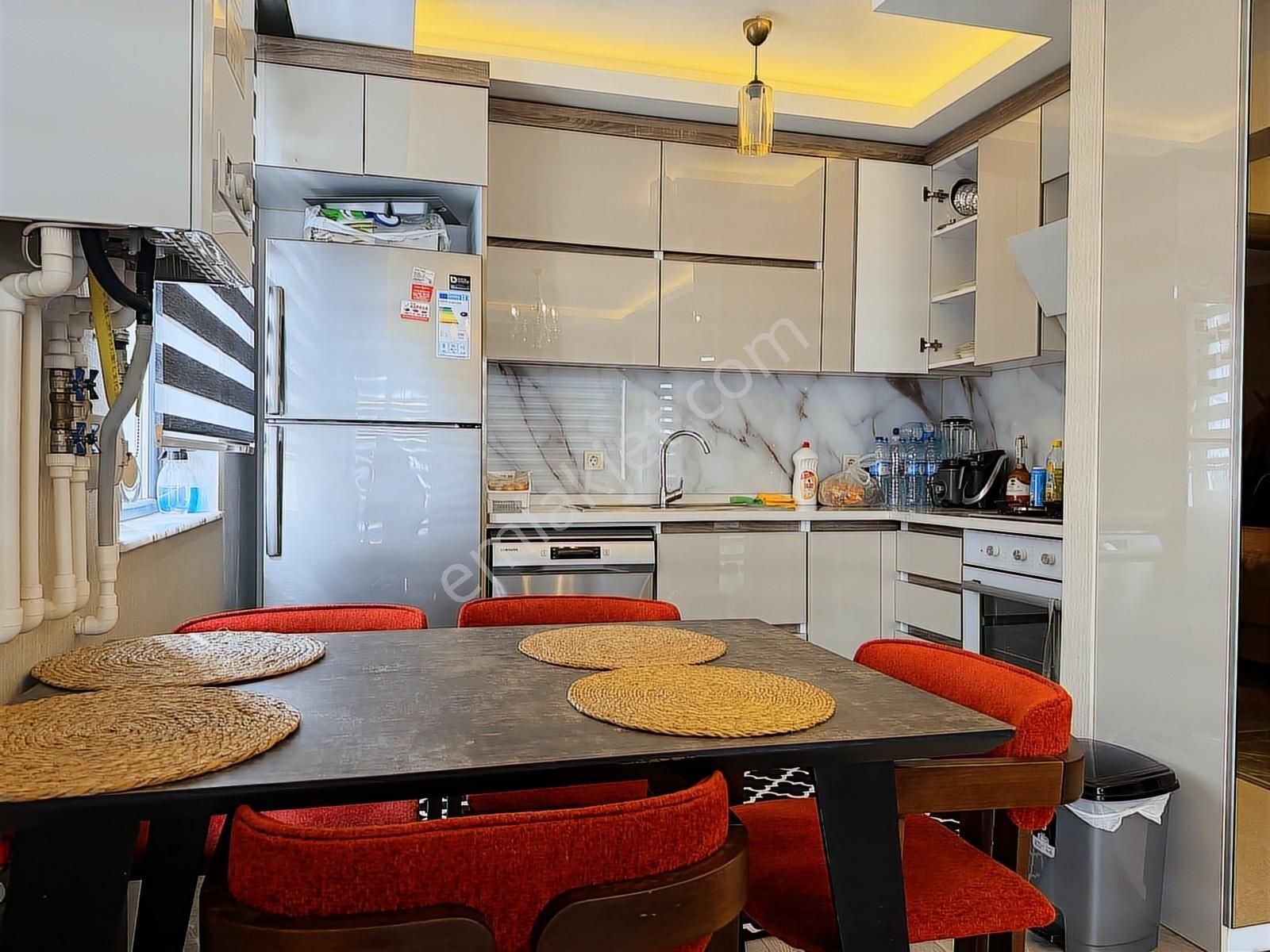 Eşyalı/teraslı Satılık 1+1-kapalı Otopark - Görsel 12