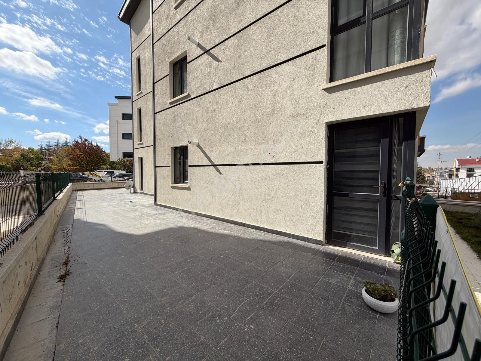 Eşyalı/teraslı Satılık 1+1-kapalı Otopark - Görsel 30