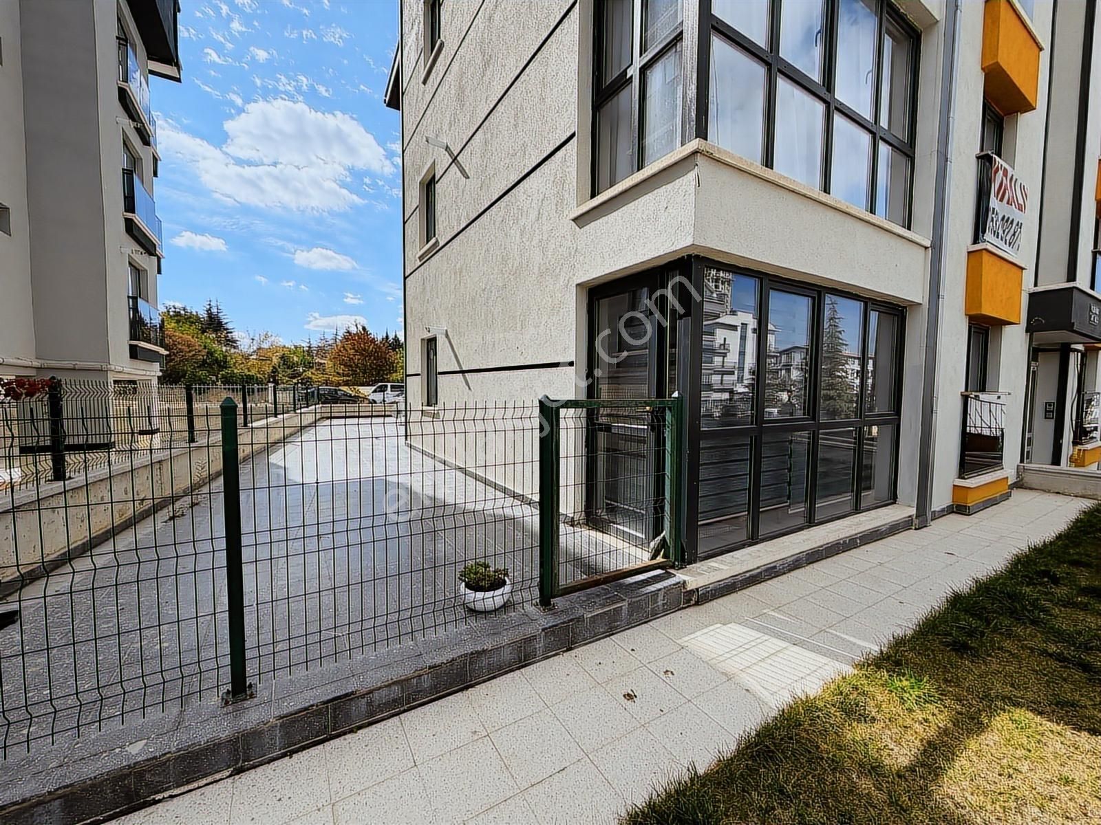 Eşyalı/teraslı Satılık 1+1-kapalı Otopark - Görsel 31