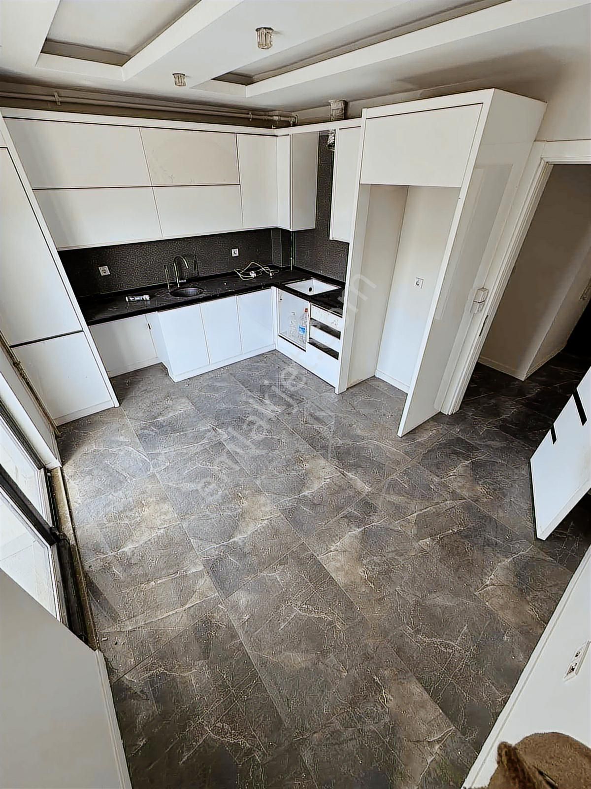 Yse Kavşağında Kiralık 2+1 95m2 Daire - Görsel 18