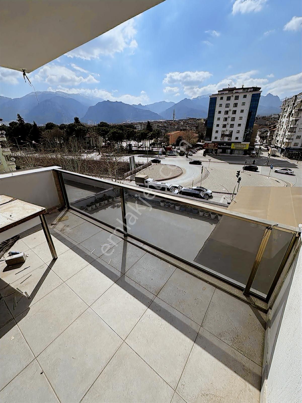 Yse Kavşağında Kiralık 2+1 95m2 Daire