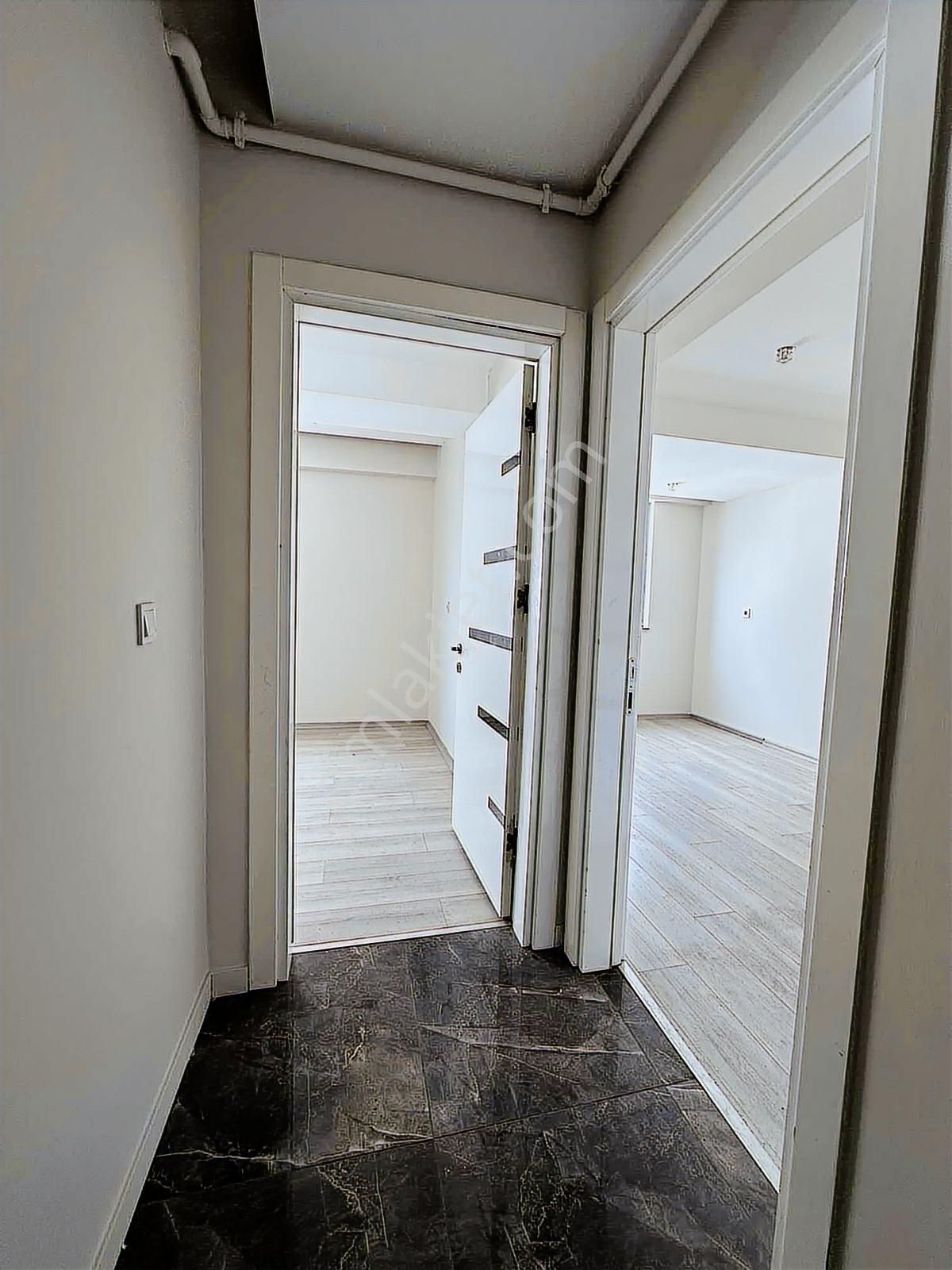 Yse Kavşağında Kiralık 2+1 95m2 Daire - Görsel 13