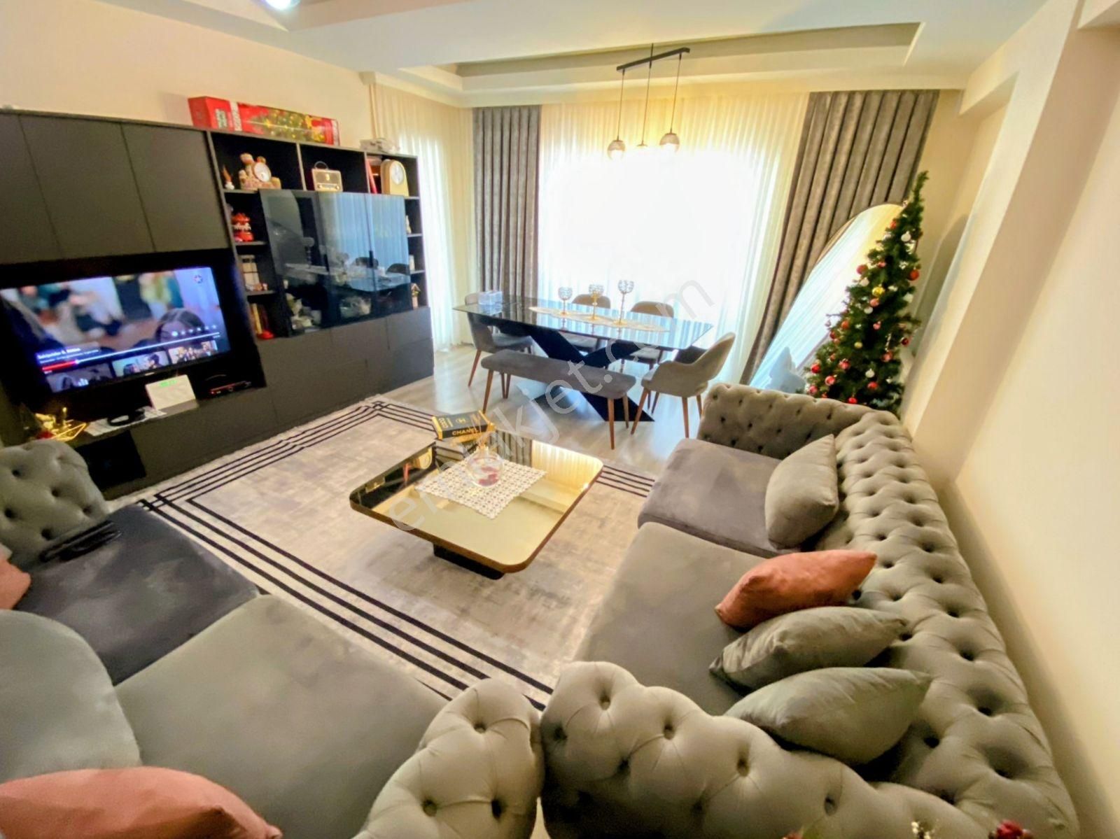 Aydınlar Mahallesi'nde, 3+1 ,130m2 Arakat Daire