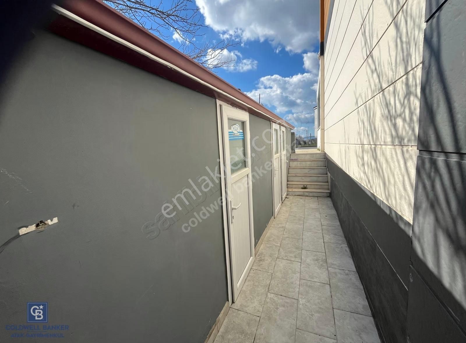 Seferihisar Camikebir'de İzmir Caddesi Üzeri Doubleks 3+1 Daire - Görsel 11