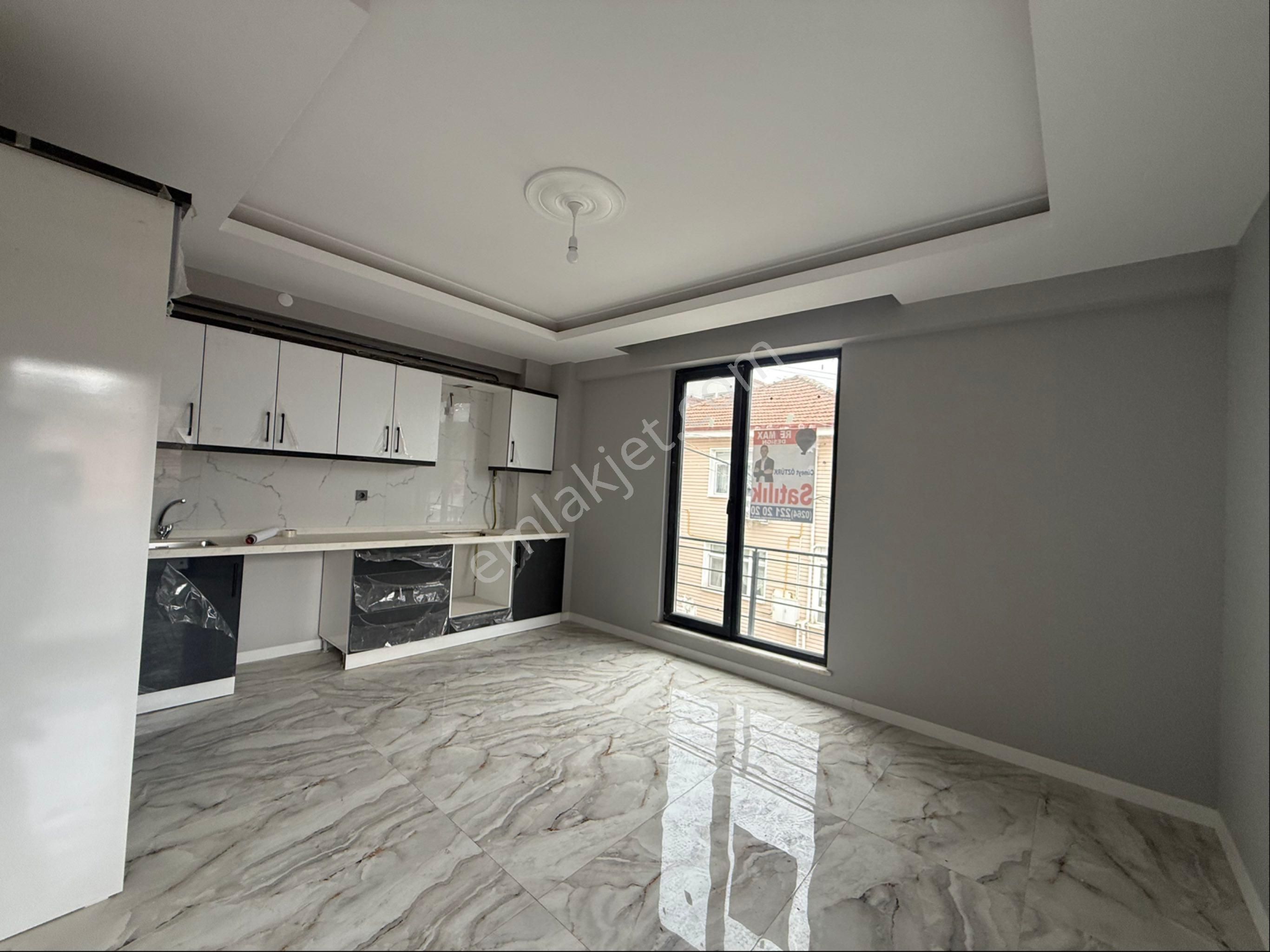 Sakarya Adapazarı Kiralık Sıfır 2+1 Daire Remax Desıgn - Görsel 2